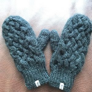 The North Face Cable Knit Mittens